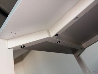 Kancelářský stůl - 2