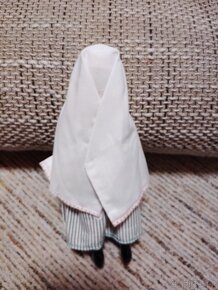 Panenka porcelánová - 2