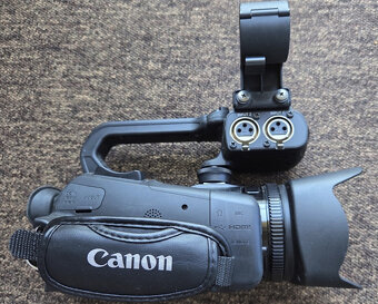 Canon XA11 - 2
