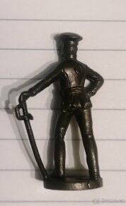 Kinder kovová figurka PRUS-5 - 2