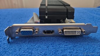 Grafické karty PCI-E plně funkční - 2