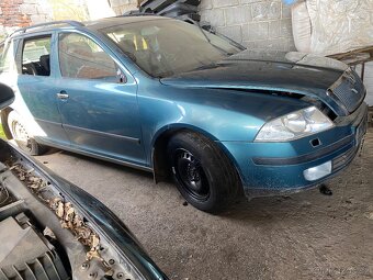 Octavia 2 facelift,1,6i,75KW,kód barvy 9598 - 2