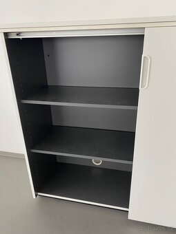 Ikea komoda - posuvné dveře - 2