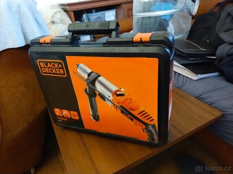 Příklepová vrtačka Black & Decker KR1102K Rychloupínací - 2