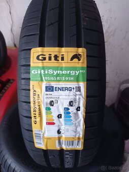 Nové pneu 195/65 R15 - 2