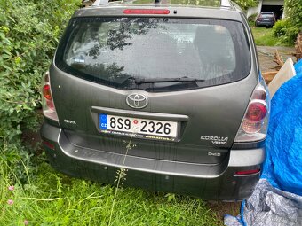 Toyota Corolla verso 2.2 - 2