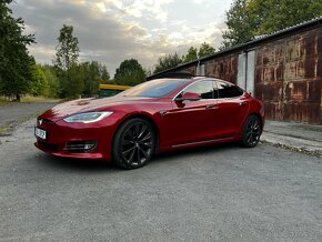 Tesla Model S - 2