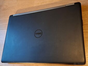 Dell e5570 v nejvyšší výbavě, co se vyráběl (včetně přísluše - 2