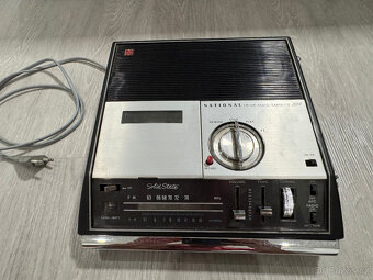 Rádio historické NATIONAL Solid State - 2