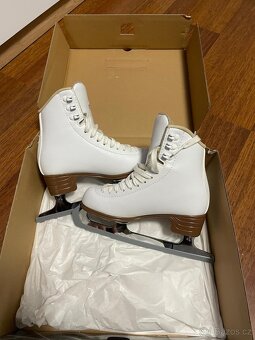 Krasobrusle Jackson Artiste vel.32 - 2