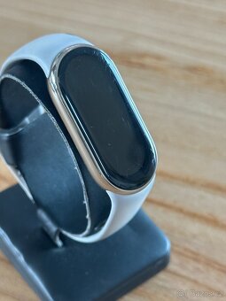 Chytrý náramek Xiaomi Smart Band 8 stříbrný - 2