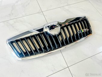 NOVÁ MASKA KAPOTY / ŠKODA OCTAVIA 2 FACELIFT RS - 2