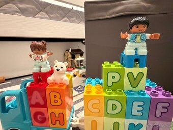 Lego Duplo 10915 Náklaďák s abecedou - 2