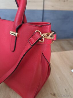 Růžovo-červená kabelka - 2