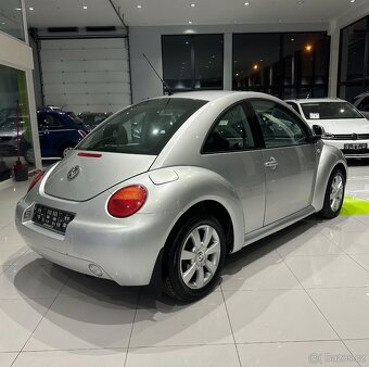 Volkswagen New Beetle, 2.0 Benzin Ojeté, 7/2000, 153 400 km - 2