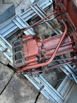 Prodám hydrauliku zetor super 35. - 2
