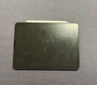 Apple iPad Air 4. generace 64 GB + příslušenství - 2
