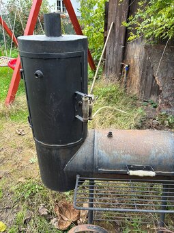 Gril s udírnou - lokomotiva - 2