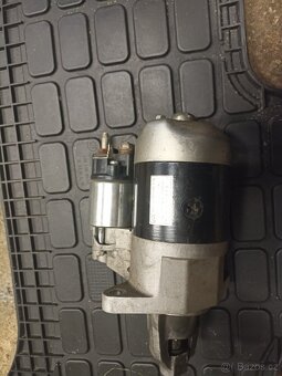 Piaggio startér - 2