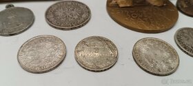 Malá sbírka mincí a odznaků - 2