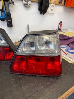 Červenobílé světla GOLF MK2 - 2