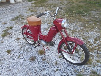 Jawa 550 pařez r.v.1957 rezervace do 15.5.2025 - 2