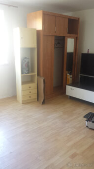 Nabízím spolubydlení v domku - 2
