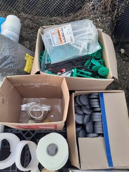 Zbytek materiálu na sádrokarton, rastry, zateplení, strop - 2