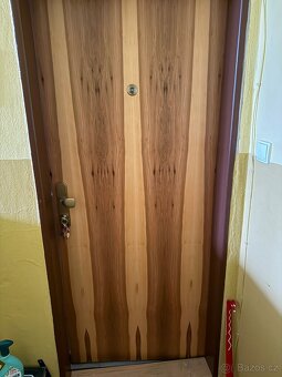 Prodam vchodové dveře - 2