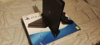 PlayStation 4 - 2