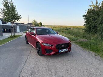 Jaguar XE Black Edition - - 2