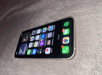 iPhone 12 64 GB Bílý - 2
