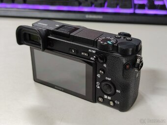 Sony a6500 + 2 objektivy - 2