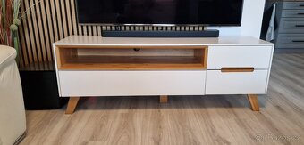 TV Stolek - 2