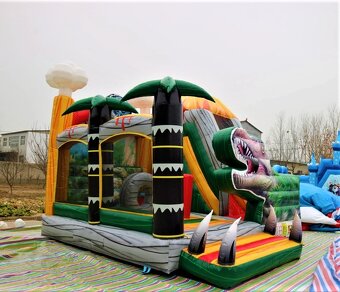 Skákací hrad se skluzavkou - 2