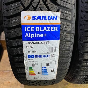 NOVÉ Zimní pneu 185/60 R15 84T Sailun - 2