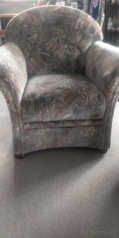 Křeslo a taburet - 2