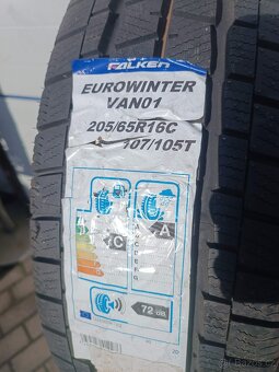 503. Nejeté 4x zimní pneu 205/65/16C Falken - 2