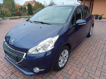 Peugeot 208, najeto 61 TKM, motor 1.2 benzin - 60Kw - 2