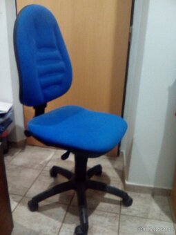 Kolečková židle modrá - 2