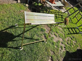 Koza na řezání dřeva s držákem pily - 2