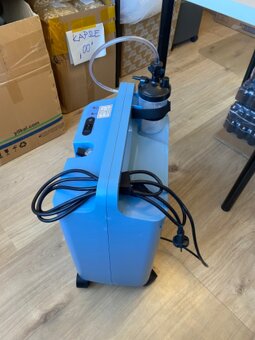 Kyslíkový koncentrátor  - výrobník kyslíku - Philips Everflo - 2