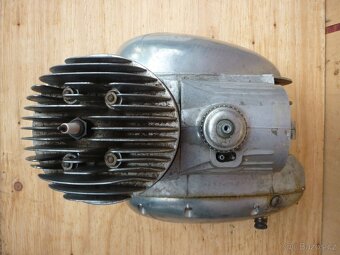 ČZ 128/453 nový motor uloženka - 2