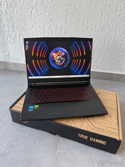 Herní notebook MSI RTX 4050 6GB - 2