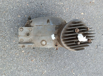Motor ČZ 125T - 2