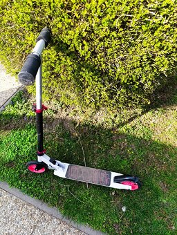 Dívčí koloběžka - 2