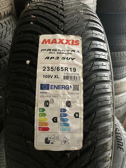 Maxxis 235/65R19 109v - 2
