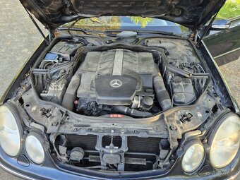 Mercedes W111 E500 V8 s211 4matic m113 - 2