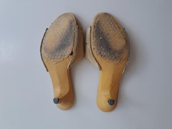 umělé dřeváky, vel. 39 - 2