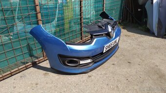 renault megan 3 - předni naraznik FACELIFT - 2